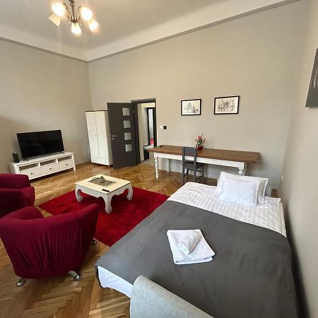 Fullmoon Apartments 2 Seghedin Exterior foto